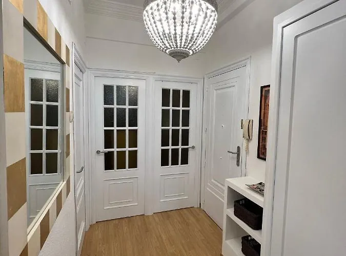 Amplio Y Centrico Piso Con Patio. A Coruña